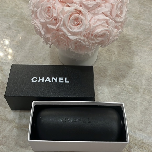 Chanel sunglasses box case and pouch. Comes with pamphlets - Picture 2 of 7